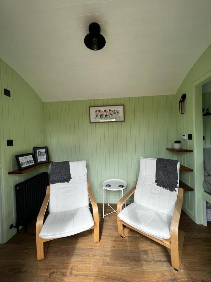 Hettie Luxury Shepherds Hut Semley Экстерьер фото